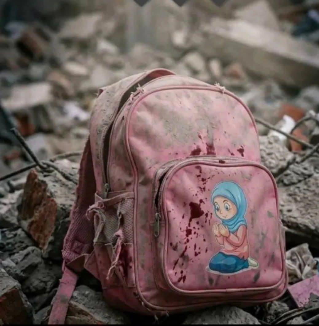 Tas Pelajar Putri Iran yang terkena serangan Israel (Foto : Fb Almujawwir)